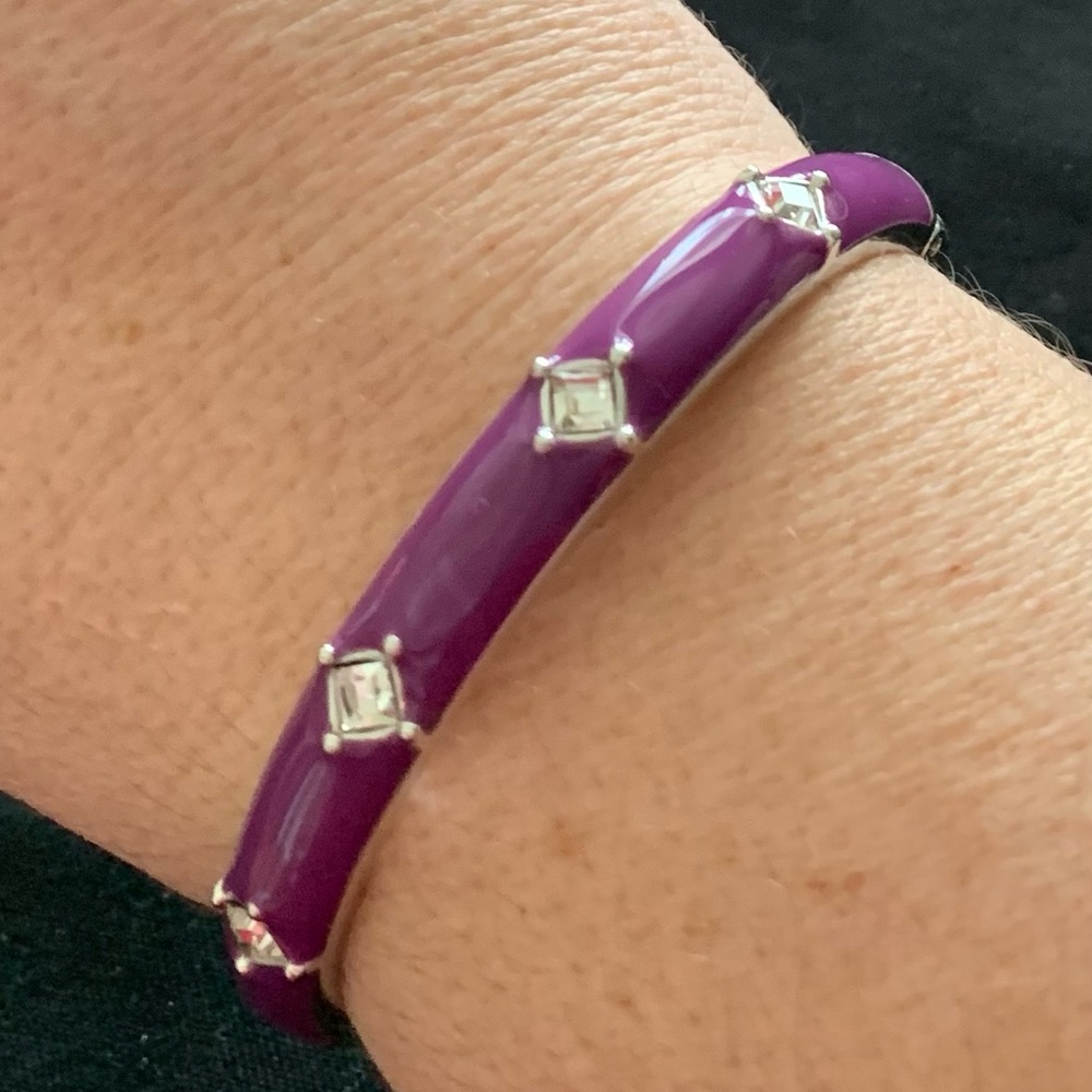 Premier jewelry hinged bracelet